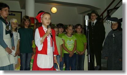 Muzikál o Červené karkulce v nastudování školního pěveckého sboru nadchl malé i velké diváky. 